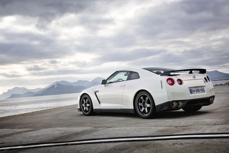 Nissan GT-R Egoist 2011 года  (фото 36 из 50)